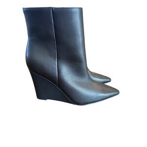 Women’s Nine West Black Leather Wedge Booties. Size 9